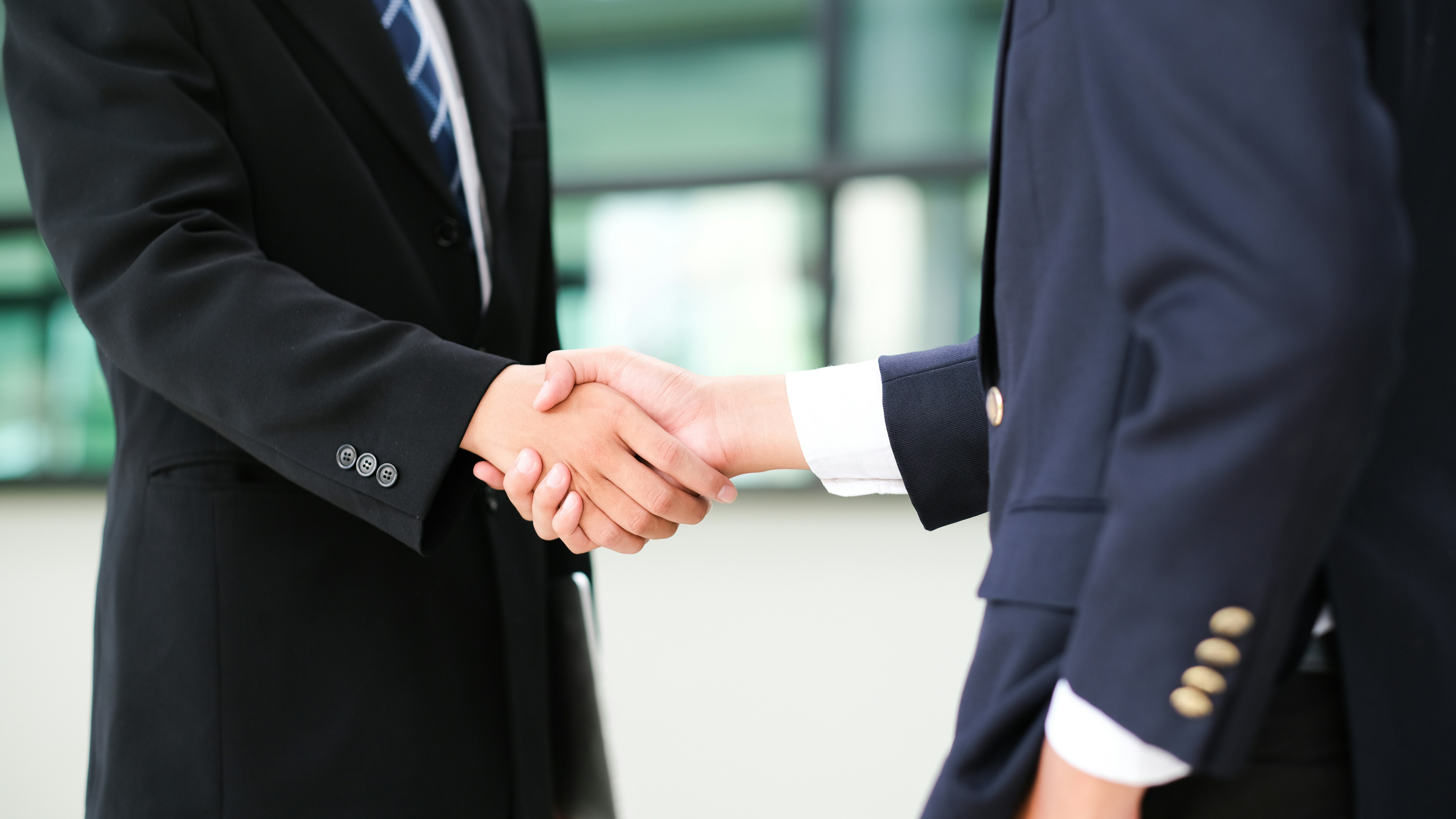 Գործընկեր J &amp; A Consulting LLC-ի հետ